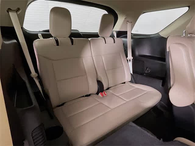 2021 Ford Explorer XLT photo 27
