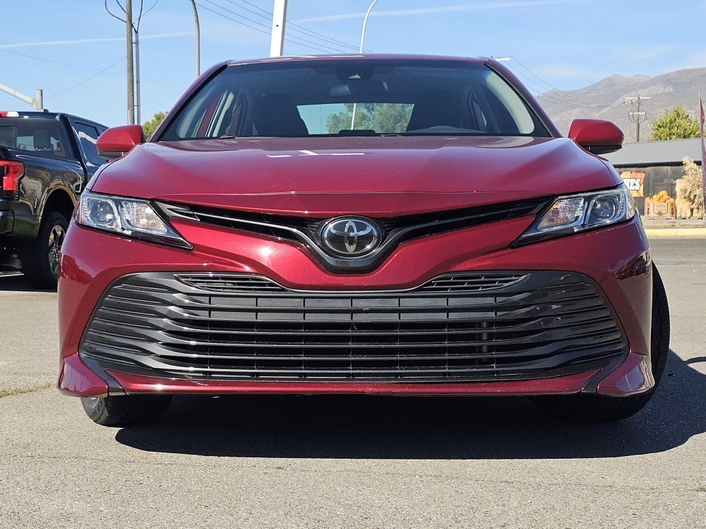2020 Toyota Camry LE photo 3