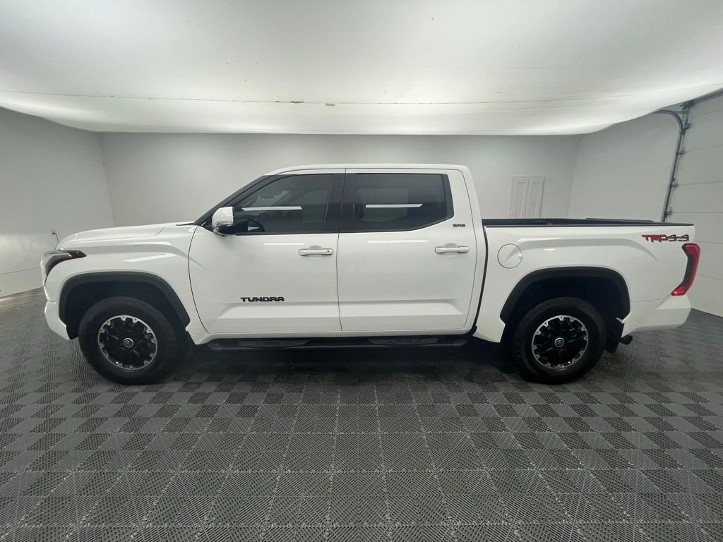 2022 Toyota Tundra SR5 photo 13