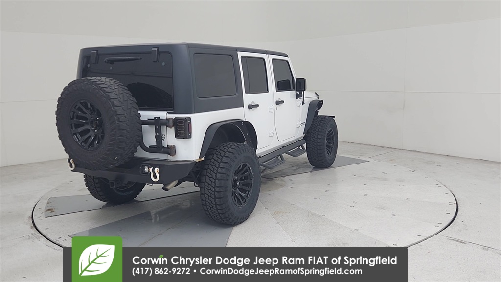 2017 Jeep Wrangler Unlimited Willys photo 3