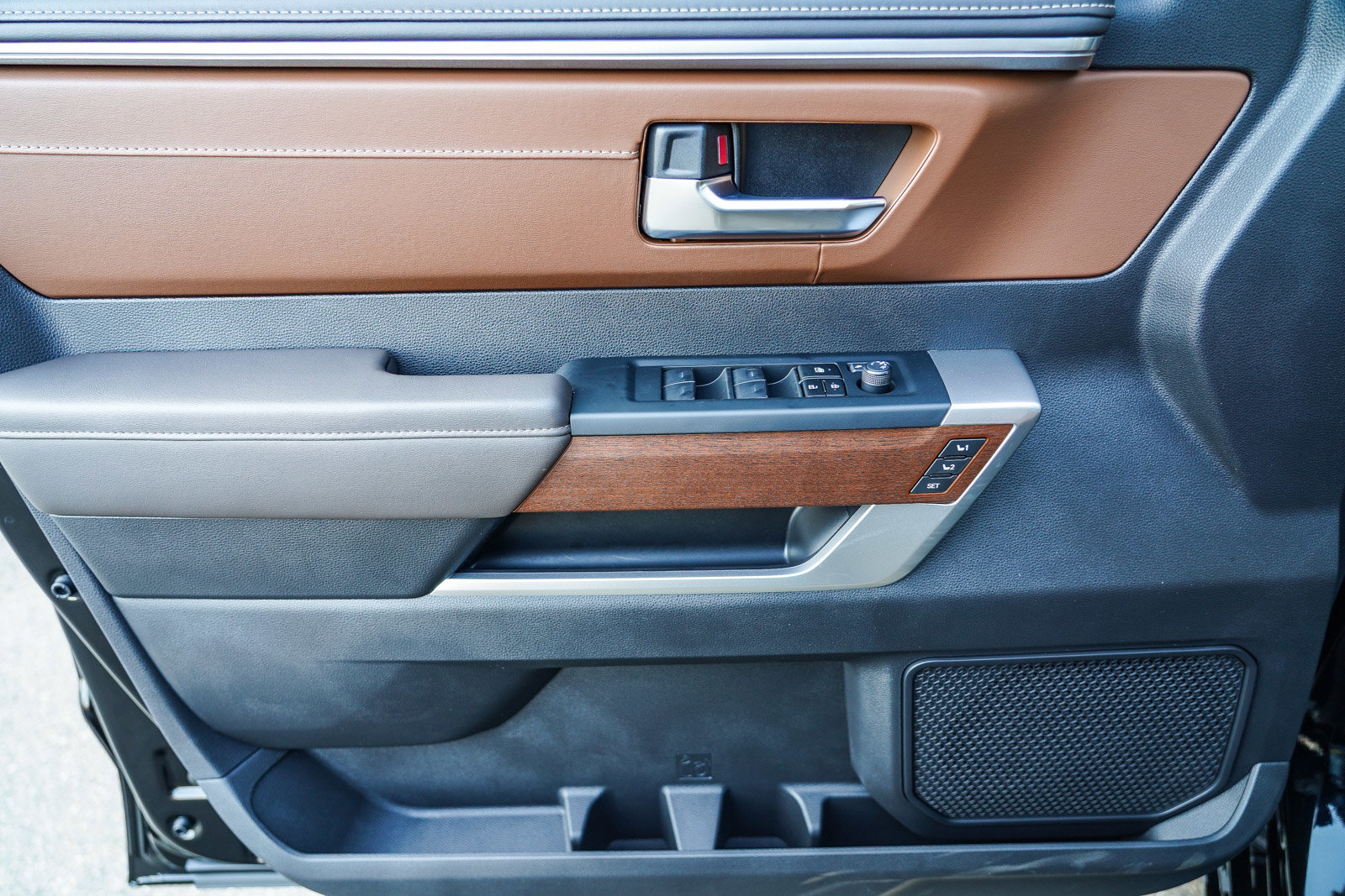 2025 Toyota Tundra 1794 Edition CrewMax photo 20