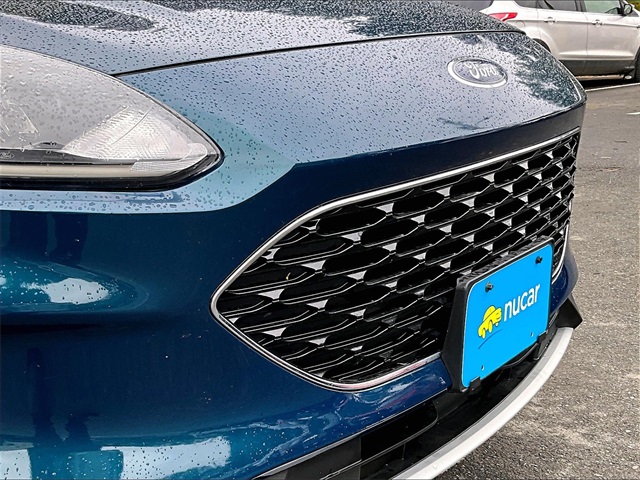 2020 Ford Escape SEL photo 27