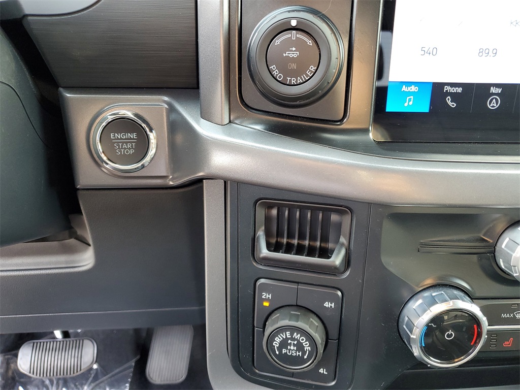 2025 Ford F-150 XLT photo 4