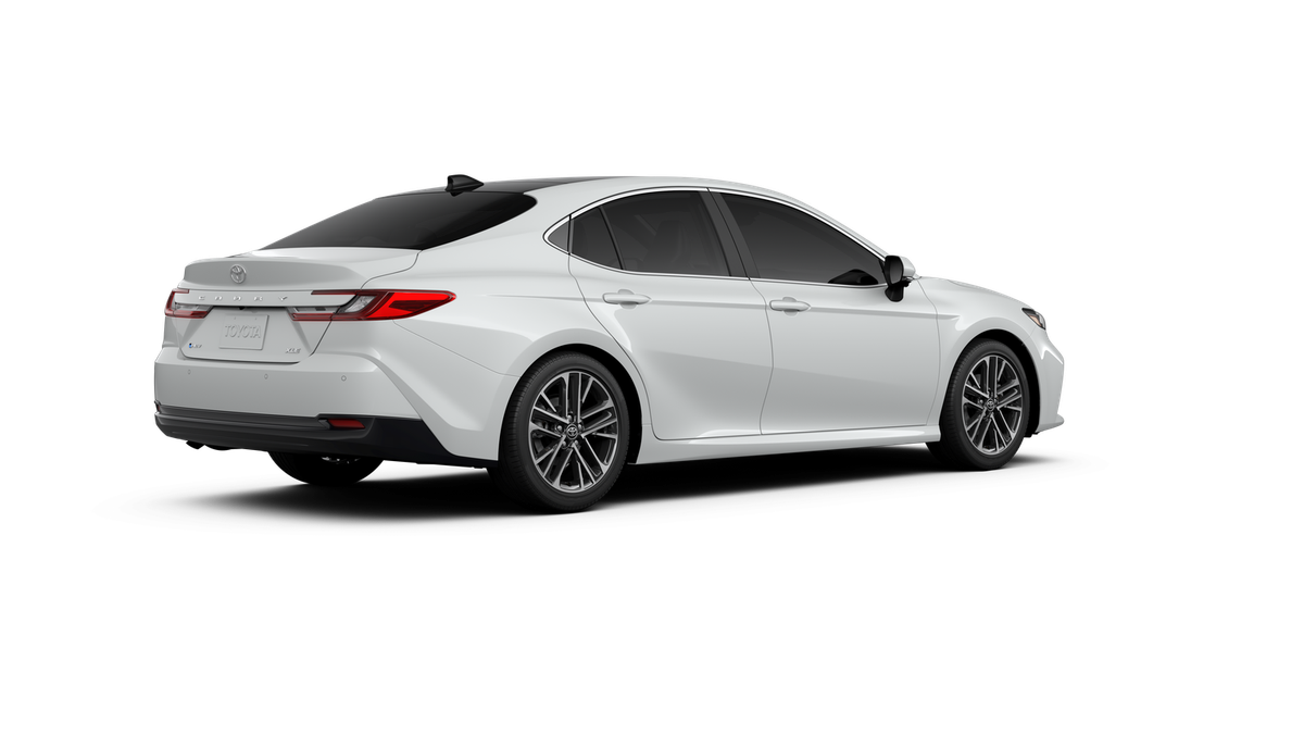 2025 Toyota Camry XLE photo 42