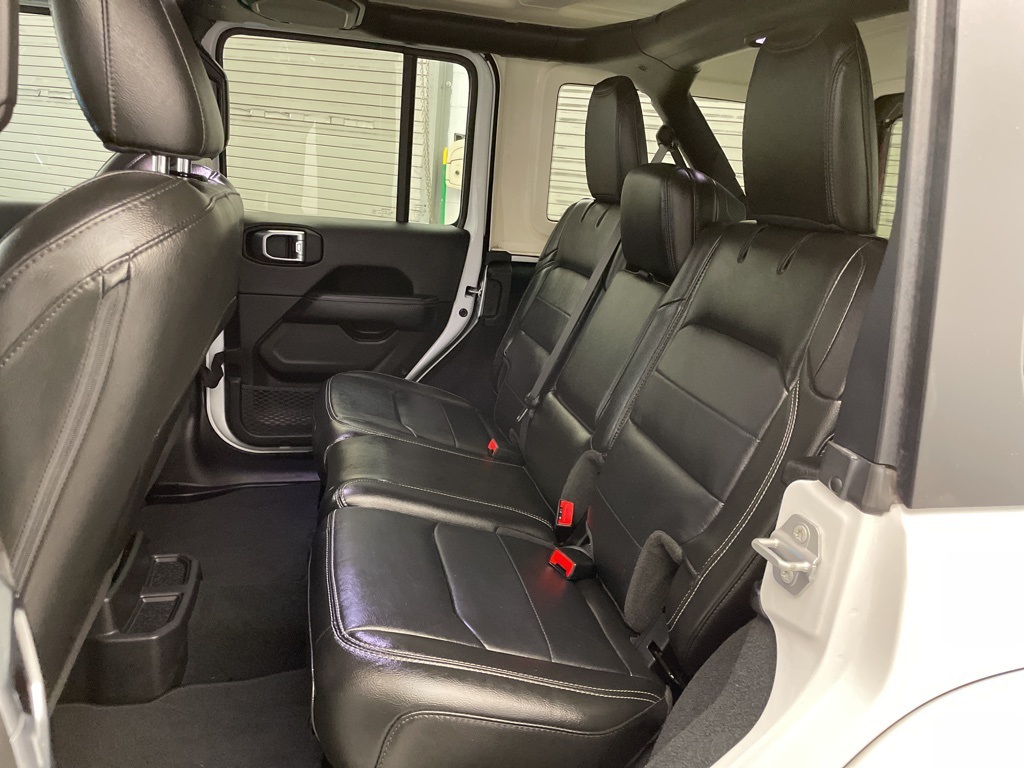 2022 Jeep Wrangler Unlimited Sahara photo 20