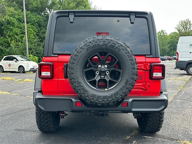 2025 Jeep Wrangler Willys photo 5