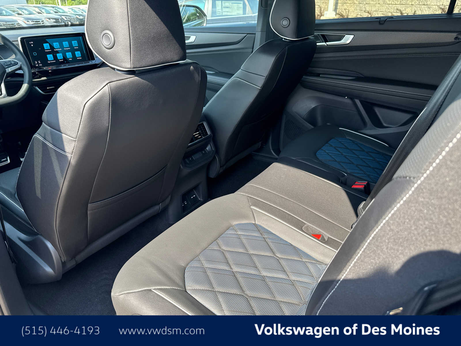 2026 Volkswagen Atlas Cross Sport SEL Premium R-Line photo 11