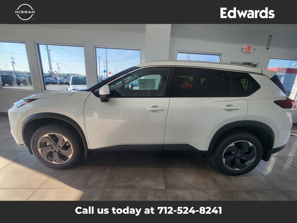 2026 Nissan Rogue SV photo 5