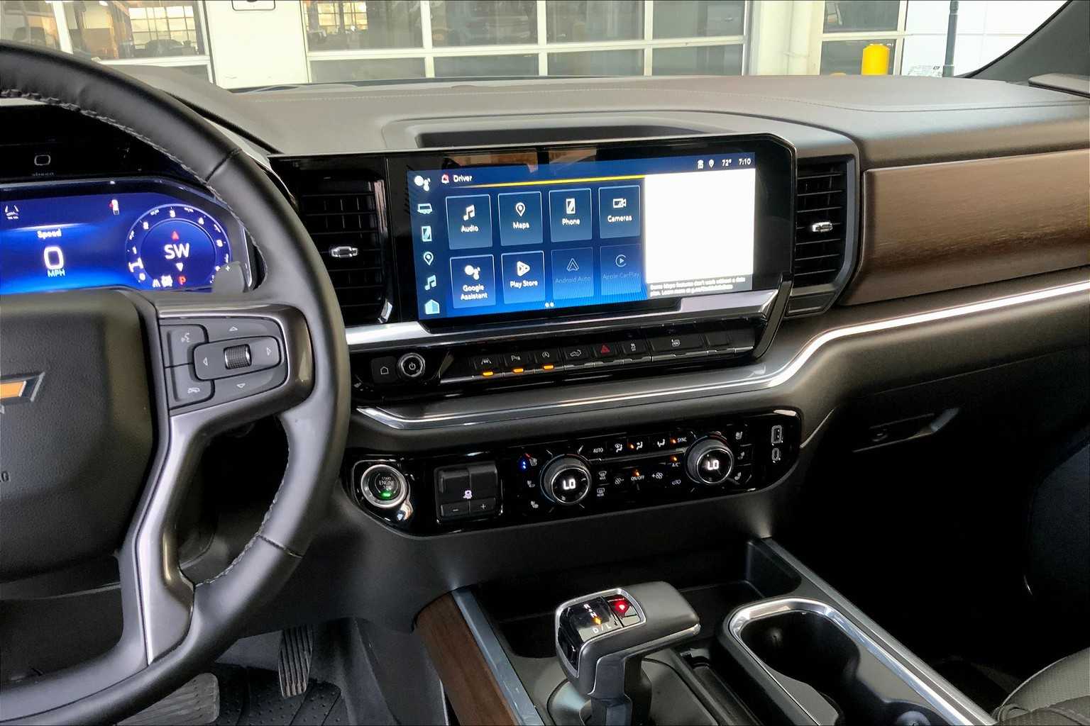 2024 Chevrolet Silverado 1500 High Country photo 10