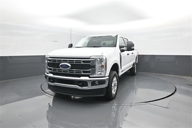 2025 Ford F-250 XLT photo 3
