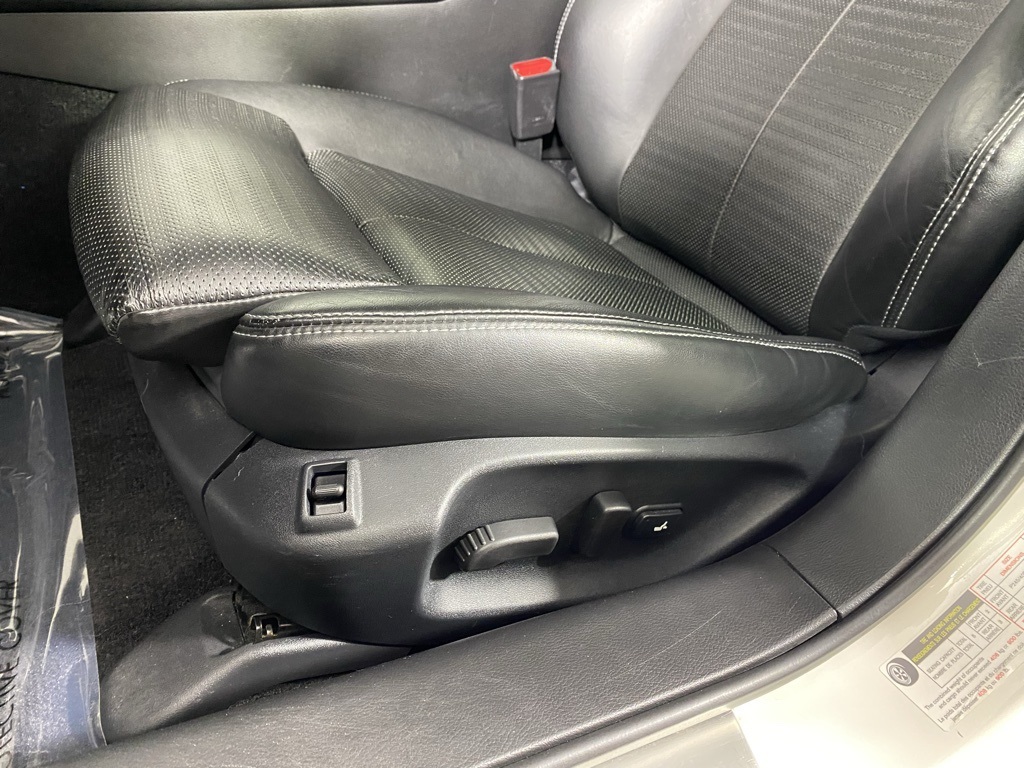 2014 Infiniti Q50 Hybrid Sport photo 19