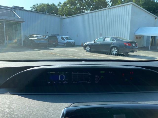 2017 Toyota Prius Prime Plus photo 11