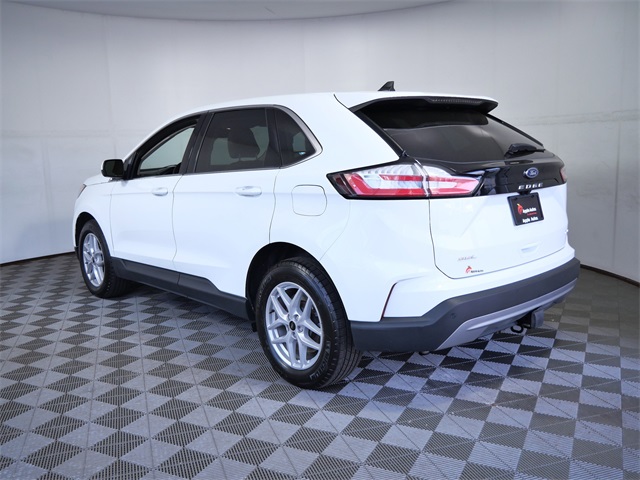 2024 Ford Edge SEL photo 6