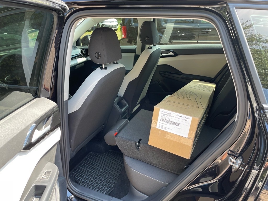 2025 Volkswagen Taos S photo 2