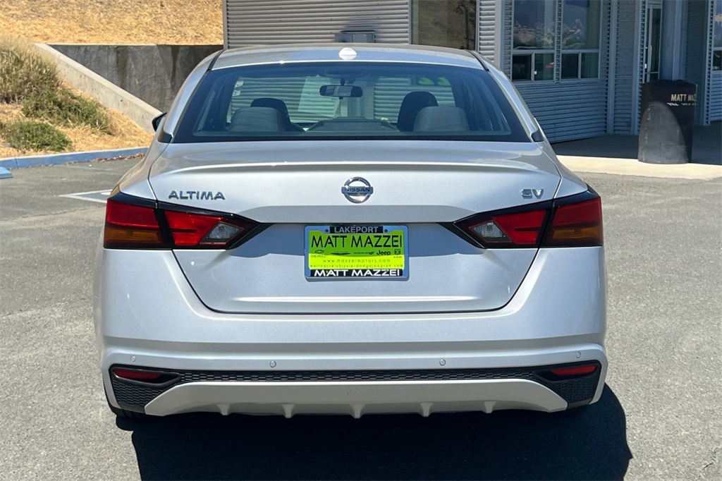 2022 Nissan Altima 2.5 SV photo 10