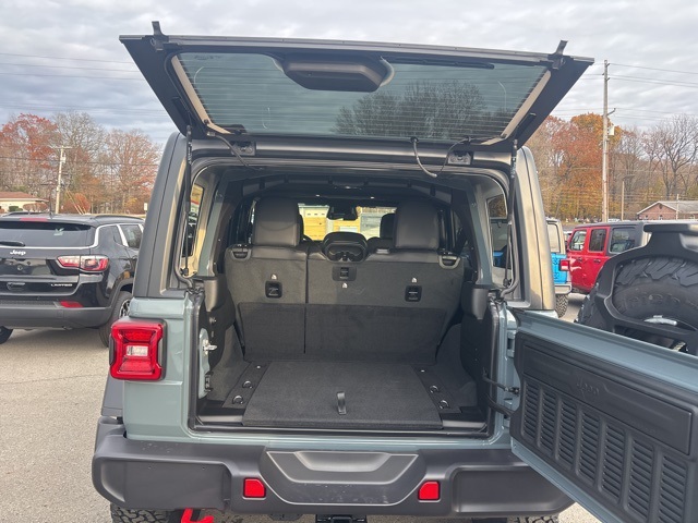 2026 Jeep Wrangler Rubicon photo 4