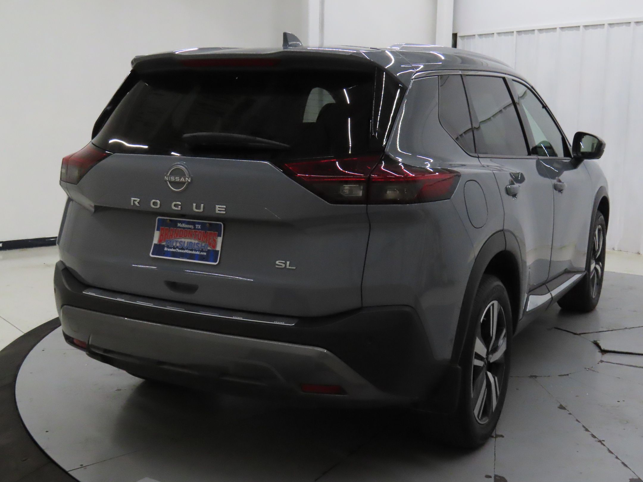 2023 Nissan Rogue SL photo 3