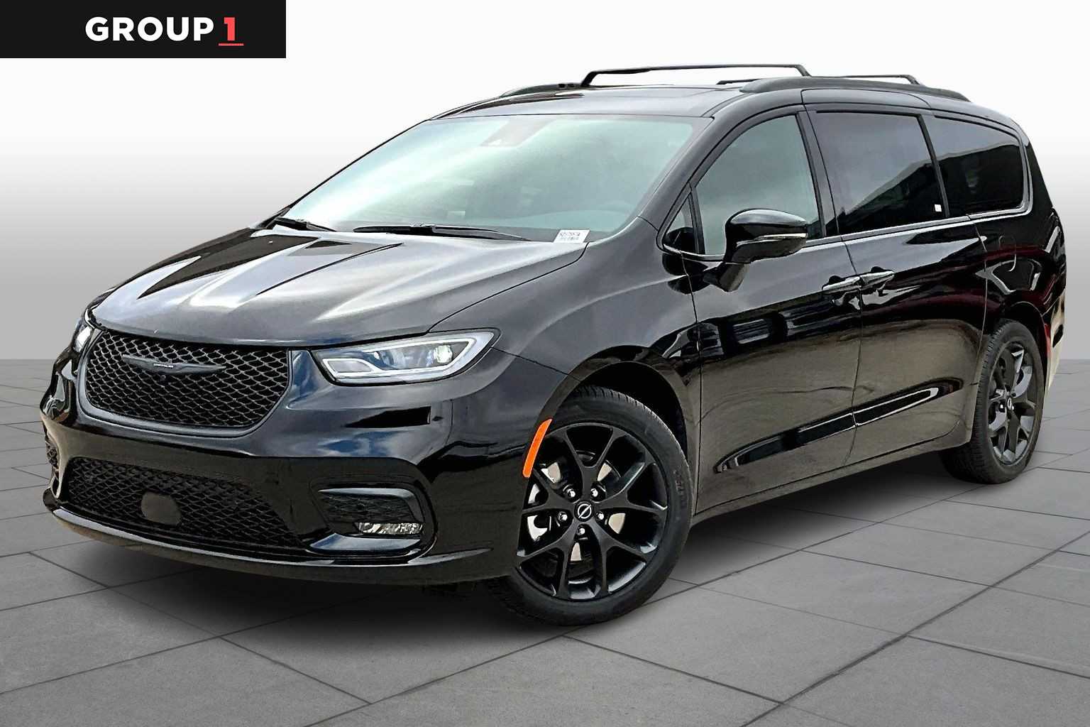 2026 Chrysler Pacifica Limited's photo