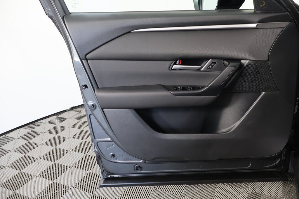 2025 Mazda CX-50 Preferred photo 2