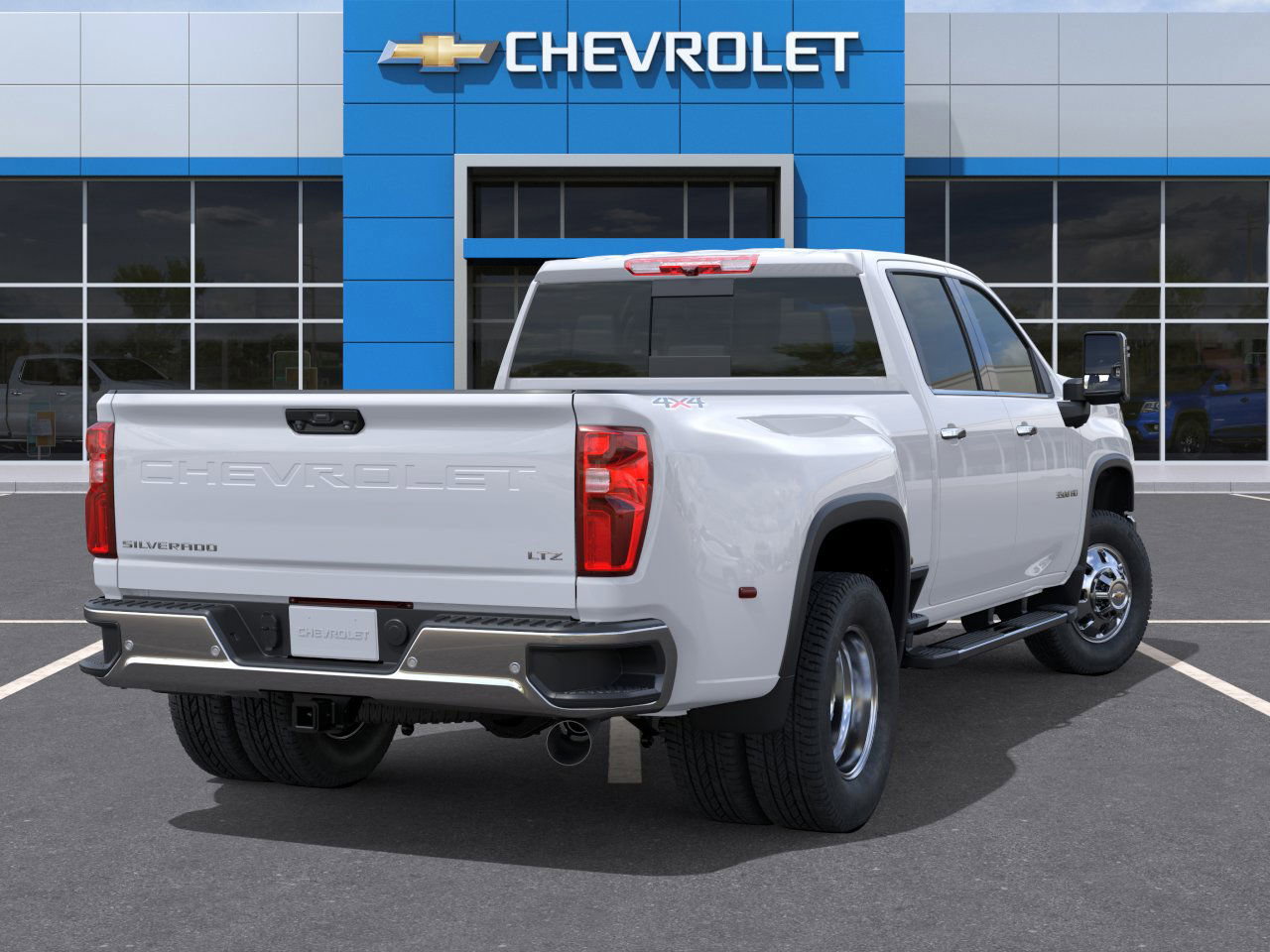 2025 Chevrolet Silverado 3500HD LTZ photo 4
