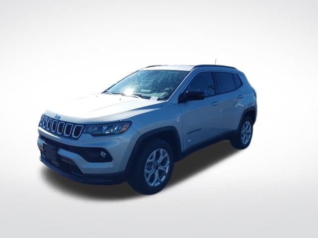 2025 Jeep Compass Latitude photo 5