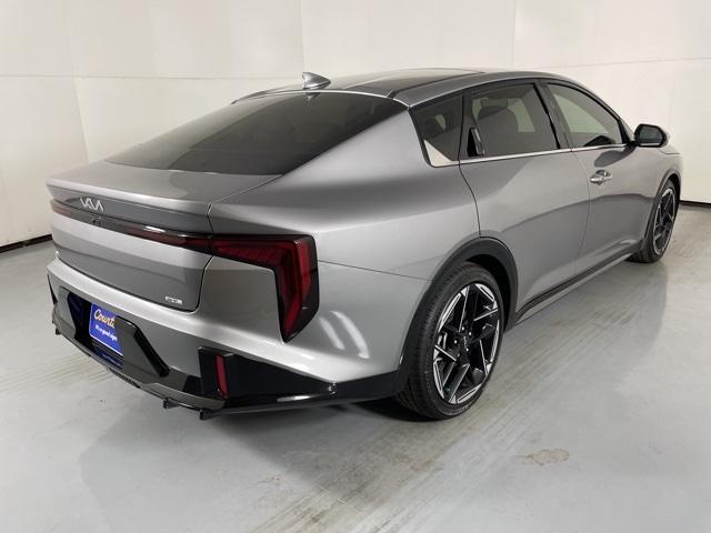 2025 Kia K4 GT-Line photo 8