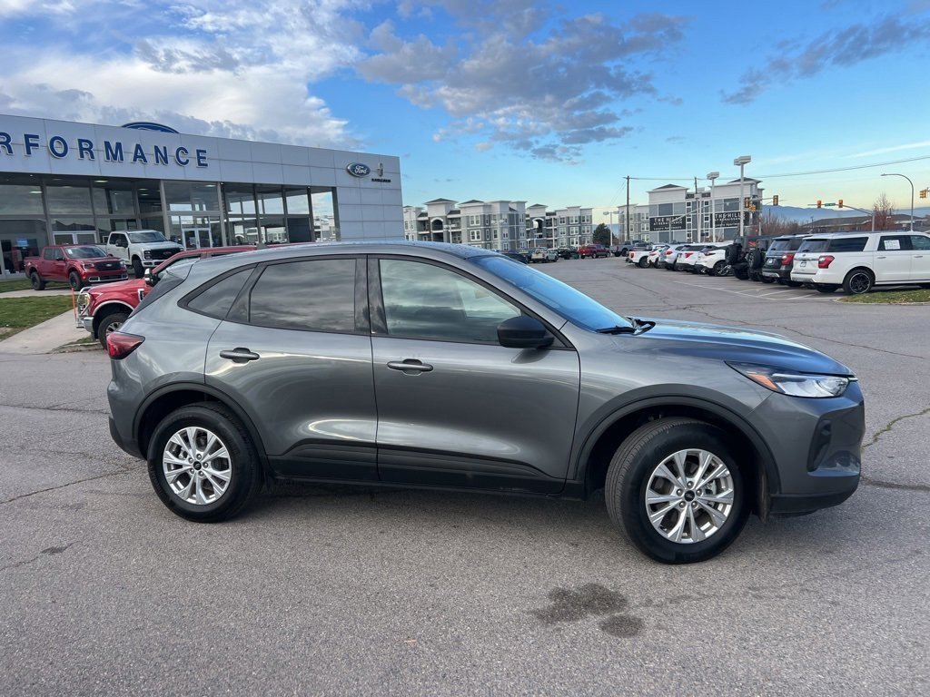 2025 Ford Escape Active photo 2