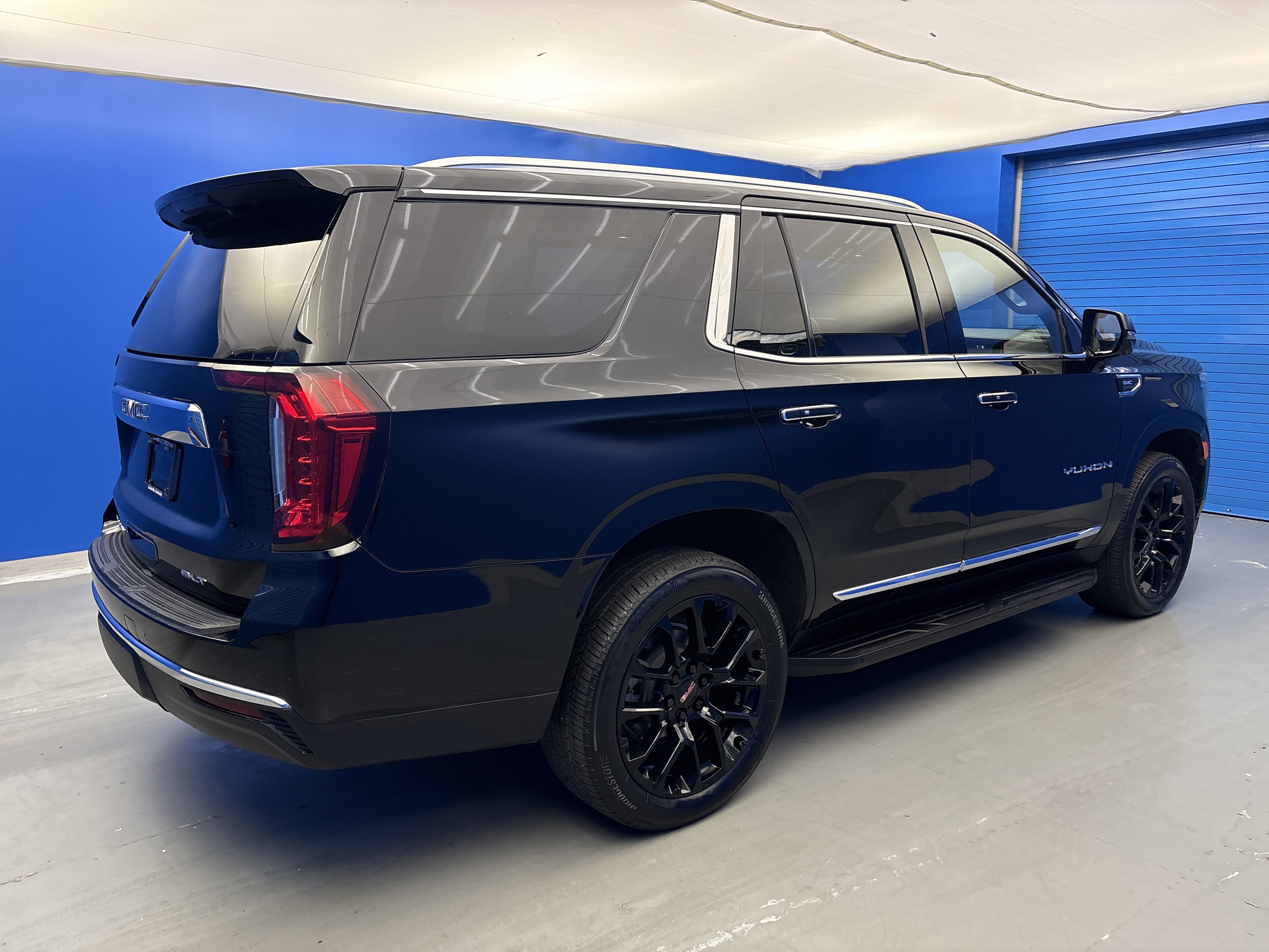 2022 Gmc Yukon SLT photo 3