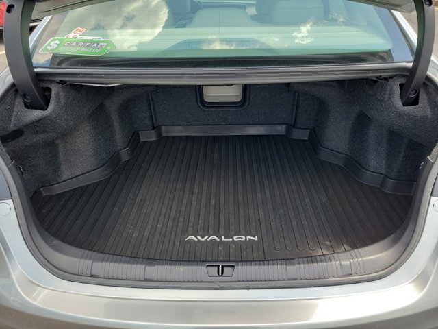 2018 Toyota Avalon XLE Premium photo 8