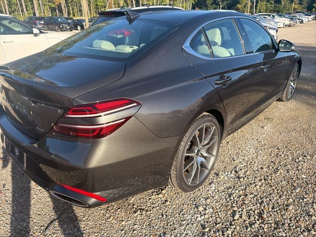 2025 Genesis G70 2.5T photo 9
