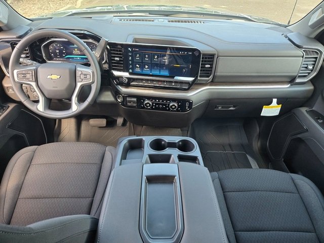 2026 Chevrolet Silverado LT photo 2