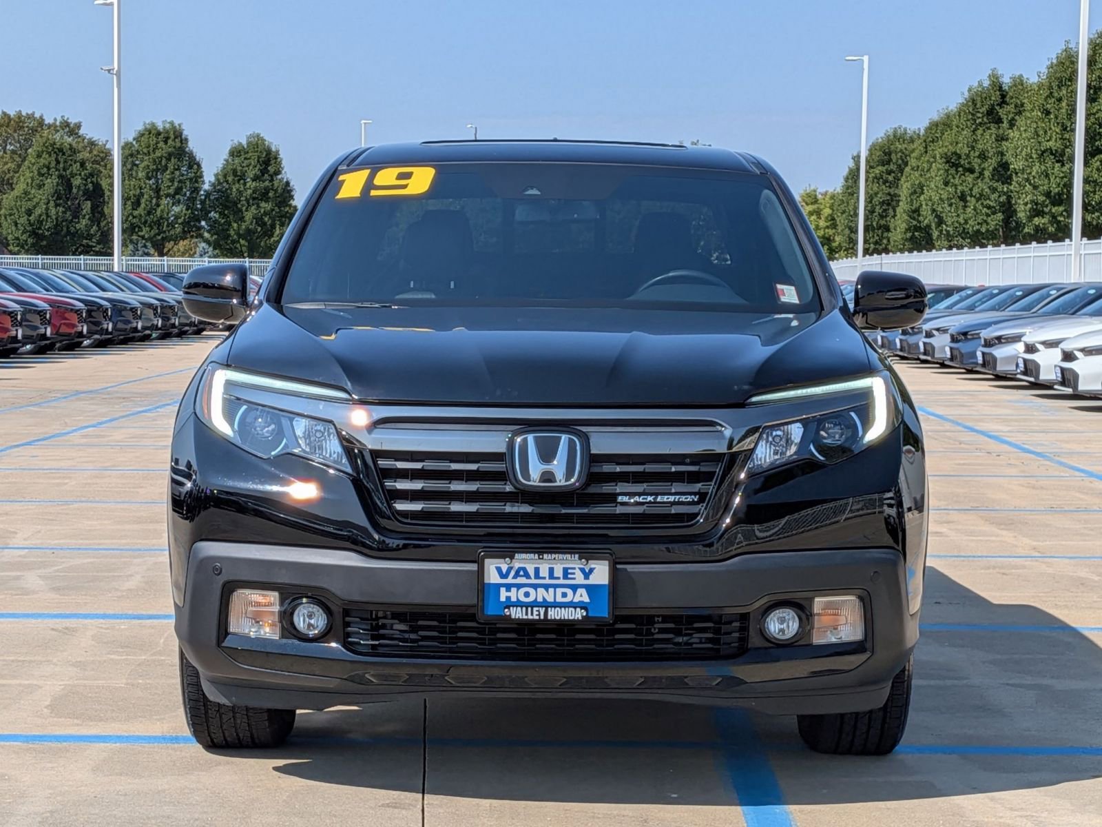 2019 Honda Ridgeline Black Edition photo 3