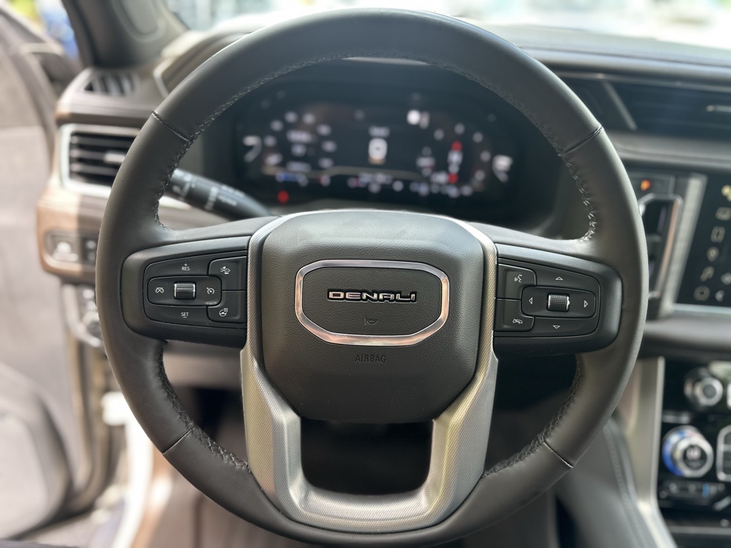 2023 Gmc Yukon Denali photo 15