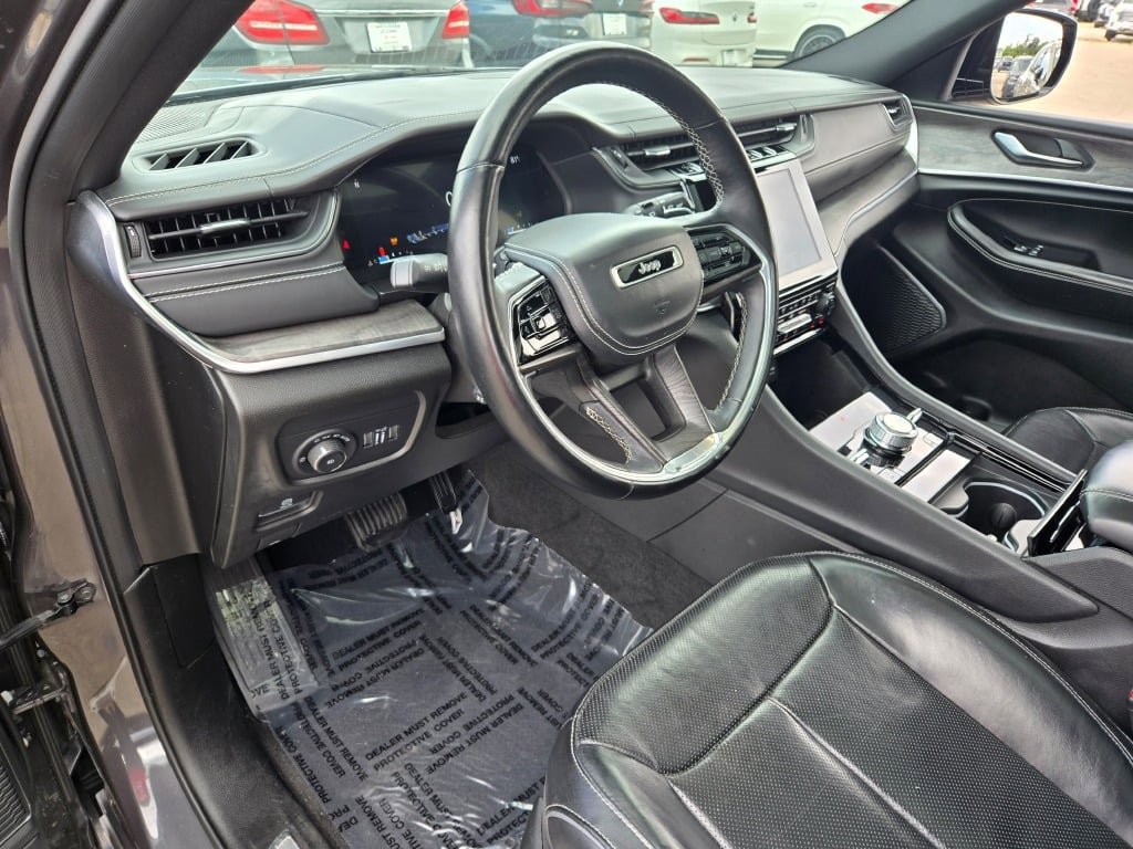 2022 Jeep Grand Cherokee Overland photo 12