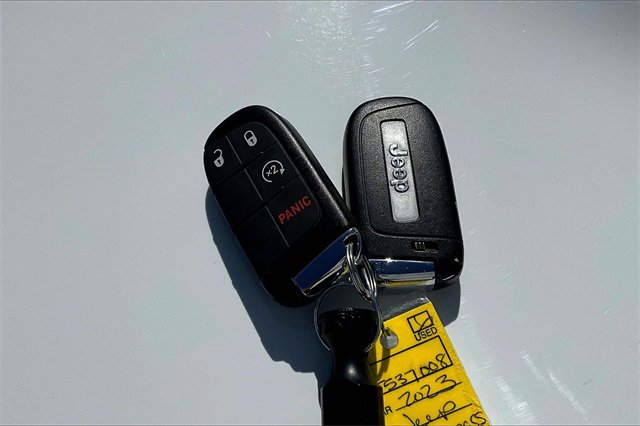 2023 Jeep Compass Limited photo 10