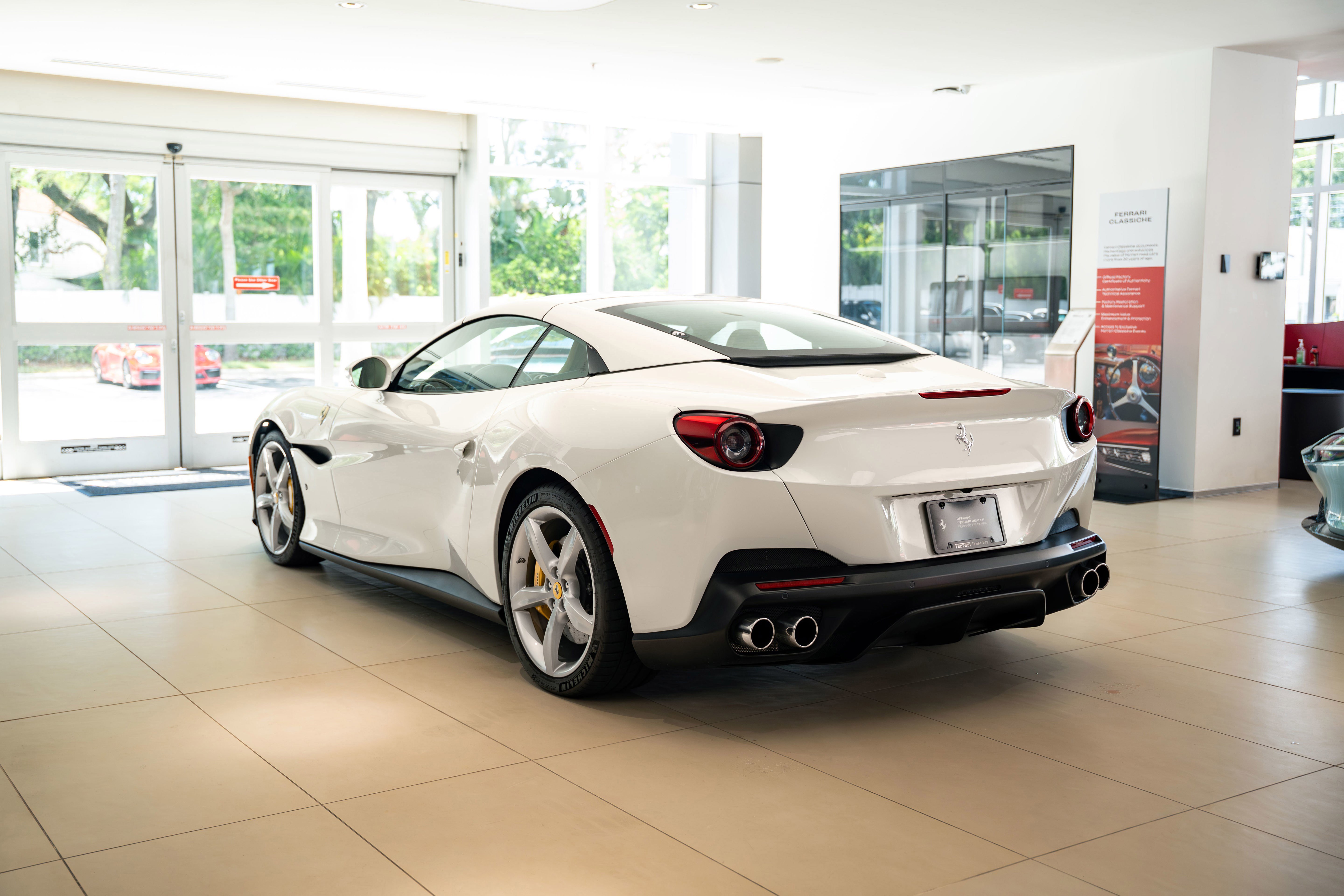 2019 Ferrari Portofino photo 22