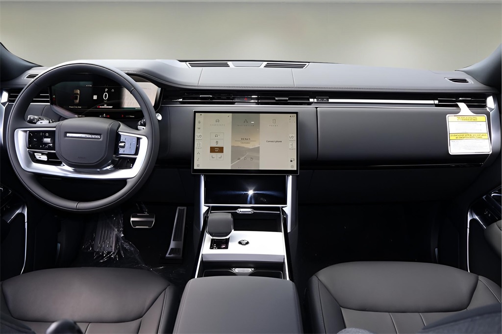 2025 Land Rover Range Rover SE photo 14