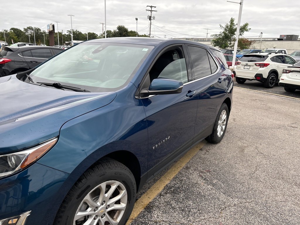 2019 Chevrolet Equinox LT photo 3