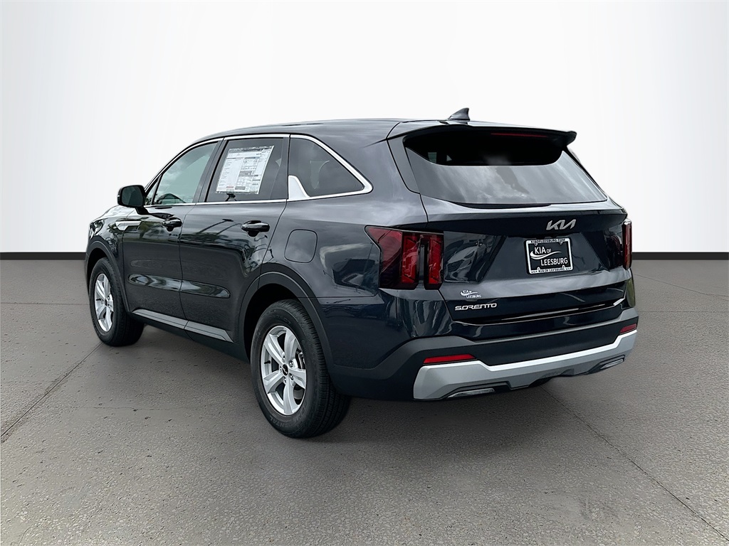 2026 Kia Sorento LX photo 3