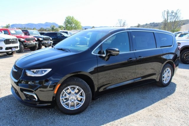 New 2025 Chrysler Pacifica Select Passenger Van in Thousand Oaks #50229 ...