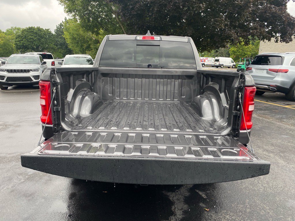 2025 Ram 1500 Tradesman photo 11