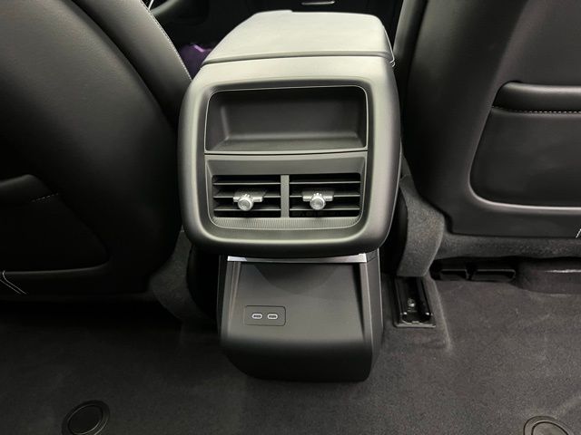 2024 Cadillac Lyriq Sport photo 40