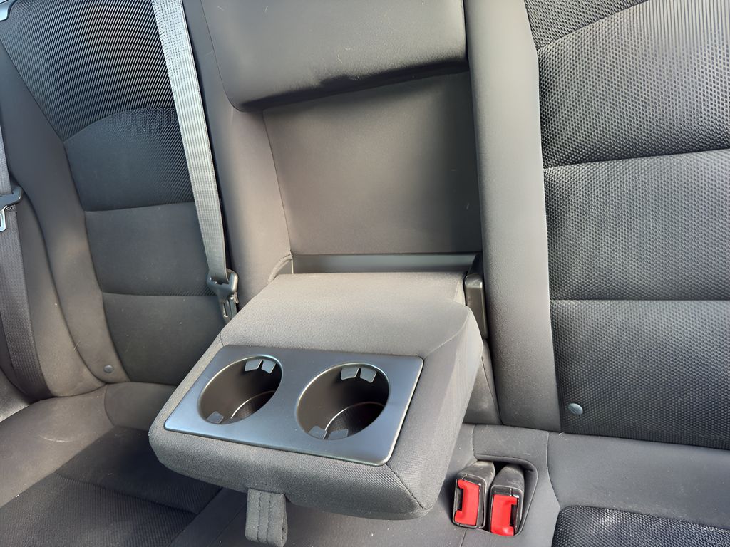 2016 Chevrolet Cruze LT photo 18