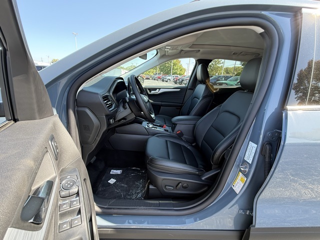 2025 Ford Escape Platinum photo 12