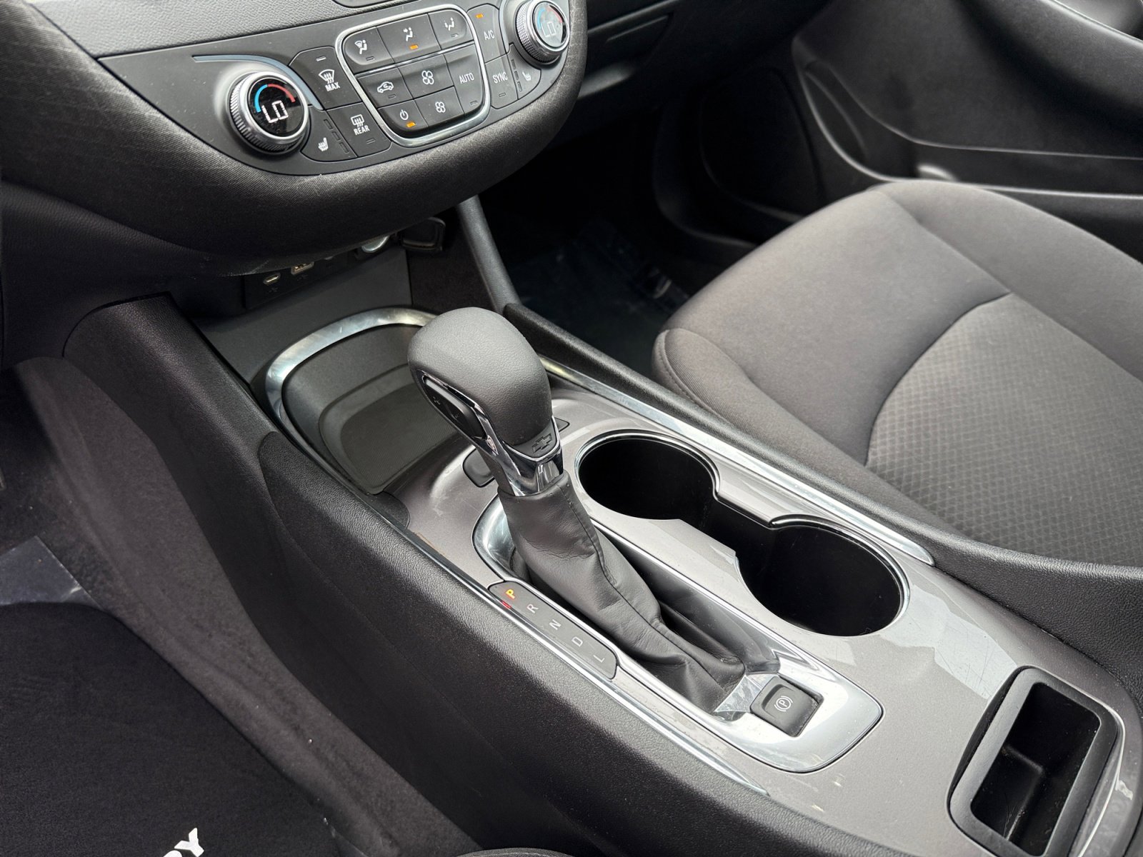 2022 Chevrolet Malibu 1LT photo 13