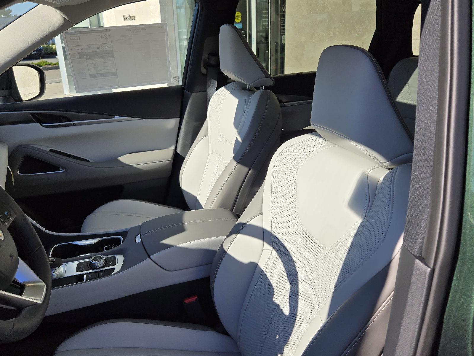 2026 Infiniti QX60 Luxe AWD photo 7
