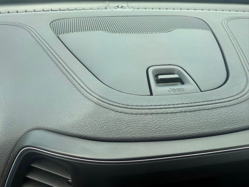 2019 Jeep Cherokee Latitude photo 8