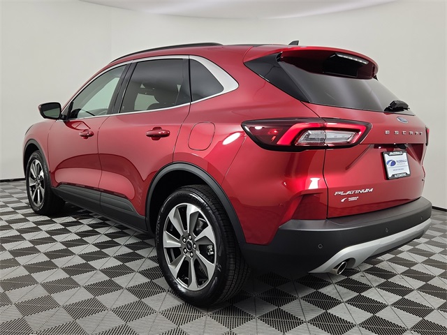 2023 Ford Escape Hybrid Platinum photo 2