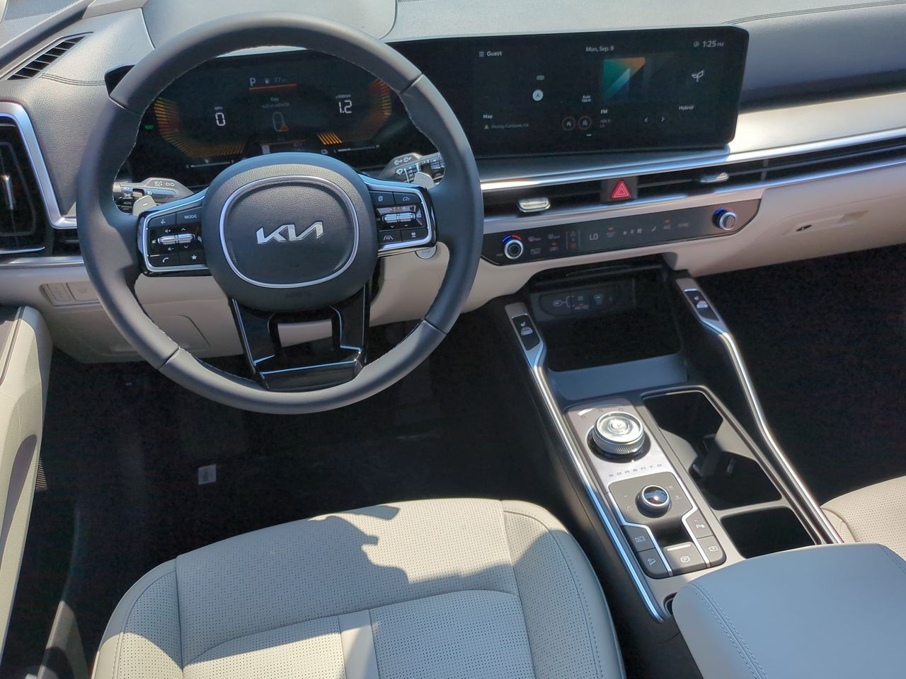 2025 Kia Sorento Hybrid EX photo 16