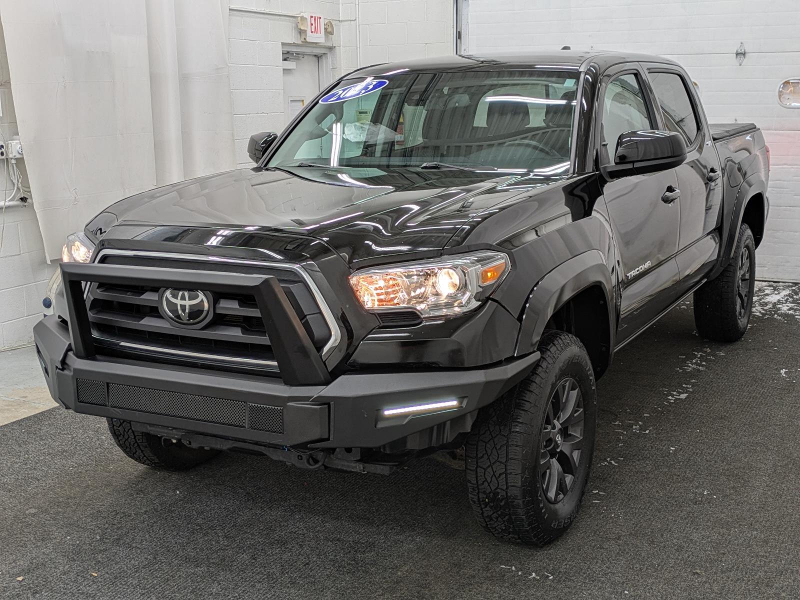2023 Toyota Tacoma SR5's photo
